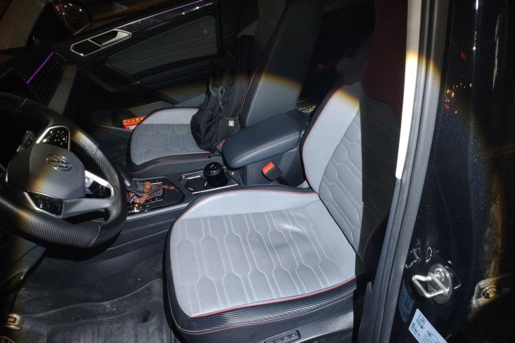 Used Volkswagen Tiguan L 2023 330TSI Automatic Two-Wheel Drive R-Line Flagship Edition