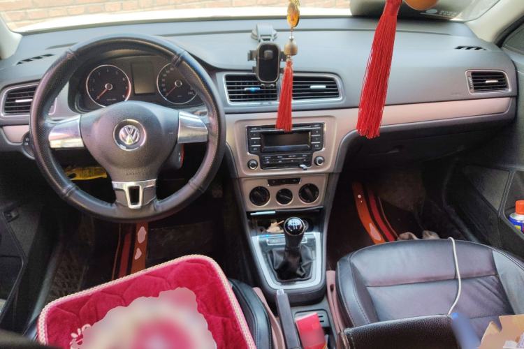 Used Volkswagen Lavida 2013 Restyled Classic 1.6L Manual Comfort Edition