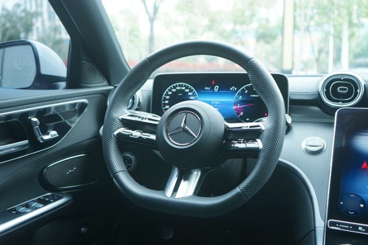 Used Mercedes-Benz C-Class 2023 Restyled C 260 L Sport Edition Interior 2