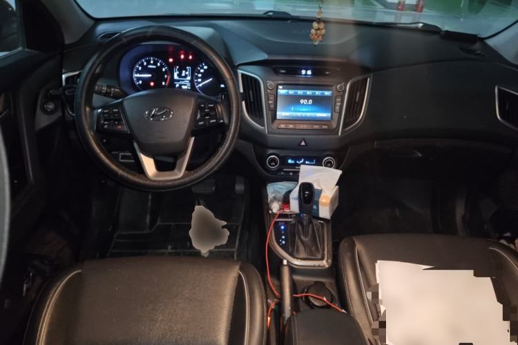 Used Hyundai ix25 2015 1.6L Automatic Two-Wheel-Drive Deluxe DLX Model
