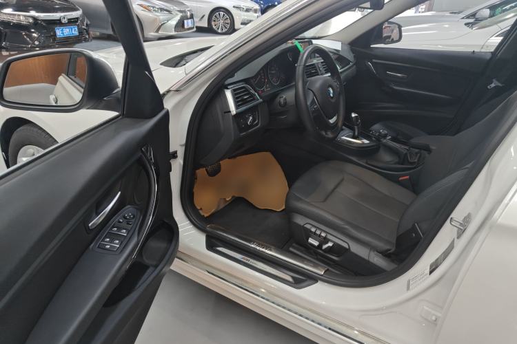 Used BMW 3 Series 2017 320Li Fashion Model
