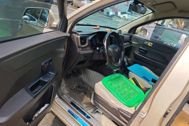 Used Wuling Hongguang V 2019 1.5L Enjoyment Version China VI LAR Driver Seat