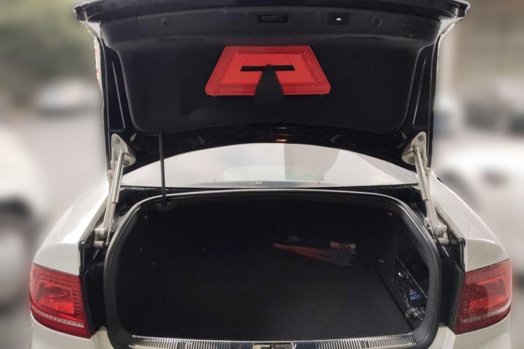 Used Volkswagen Phaeton 2011 3.6L V6 4-Seater Extended-Length Individual Edition