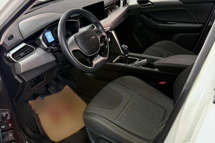 Used BAIC Beijing X3 2019 1.5T Manual Glory Edition Interior 2