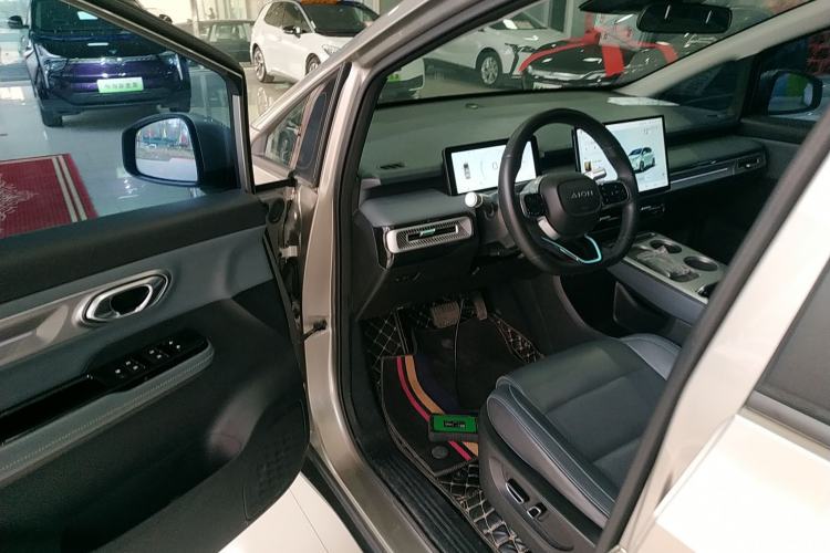 Used AION Y 2023 Plus 510 Smart Edition