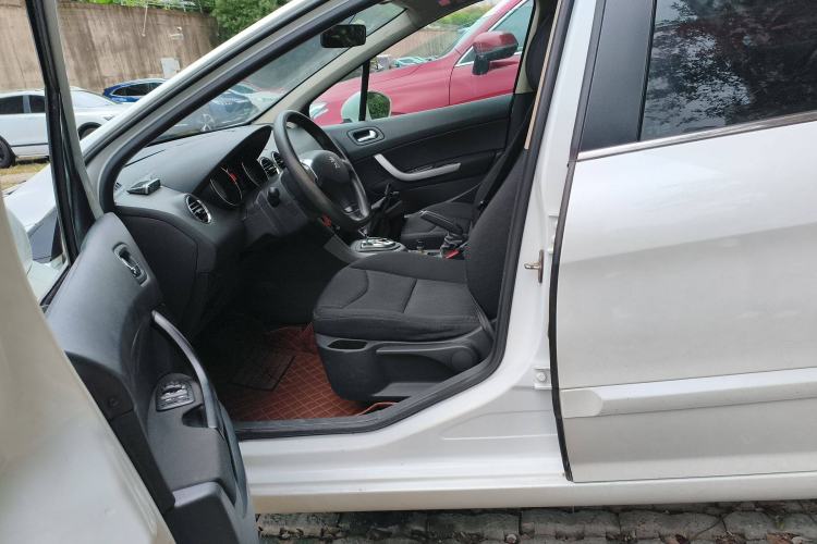 Used Peugeot 408 2013 2.0L Automatic Comfort Edition