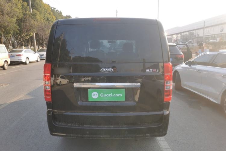 Used JAC Refine M3 2022 1.8L 7-seat Standard Edition
