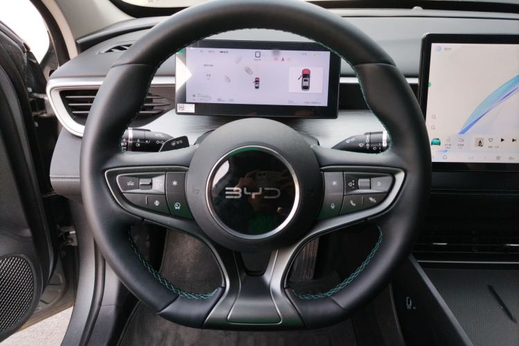 Used BYD Seal 05 DM-i 2025 DM-i Intelligent Drive 120KM Flagship Model Steering Wheel