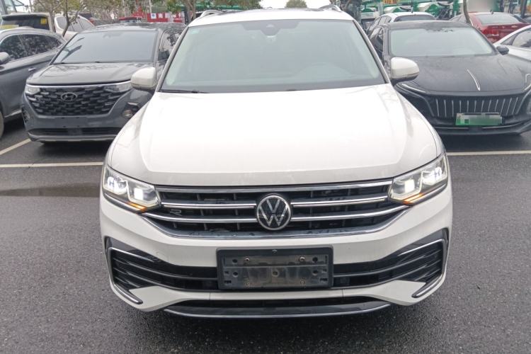 Used Volkswagen Tiguan L 2022 330TSI Automatic Two-Wheel Drive R-Line Flagship Edition Front