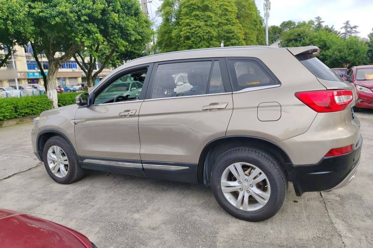 Used Changan CS75 2016 1.5T Manual FENGSHANG Model
