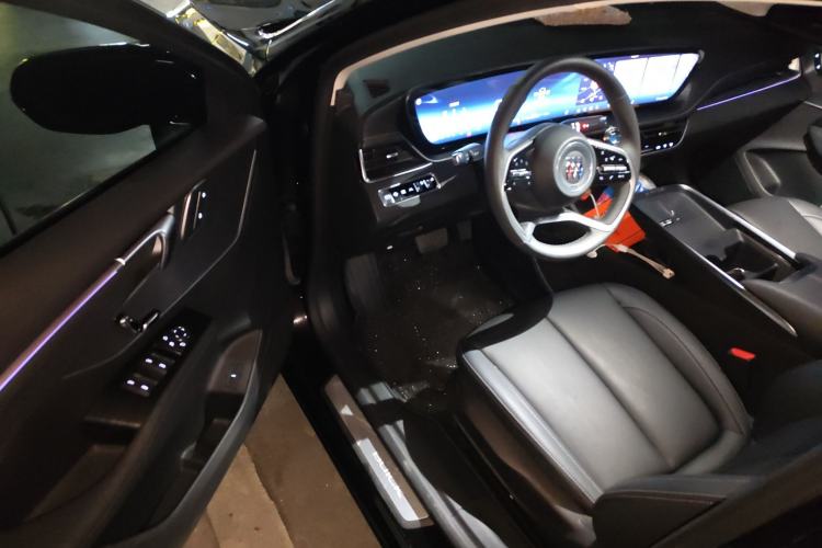 Used Buick LaCrosse 2025 28T Platinum Edition