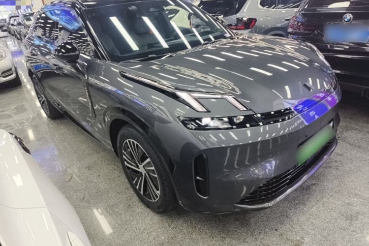 Used Lynk & Co 08 EM-P 2023 120km Long-Range Halo