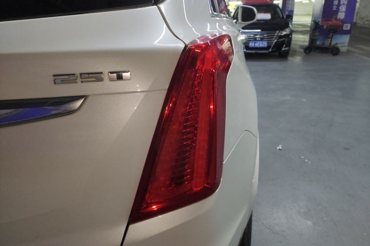 Used Cadillac XT5 2018 25T Luxury Model