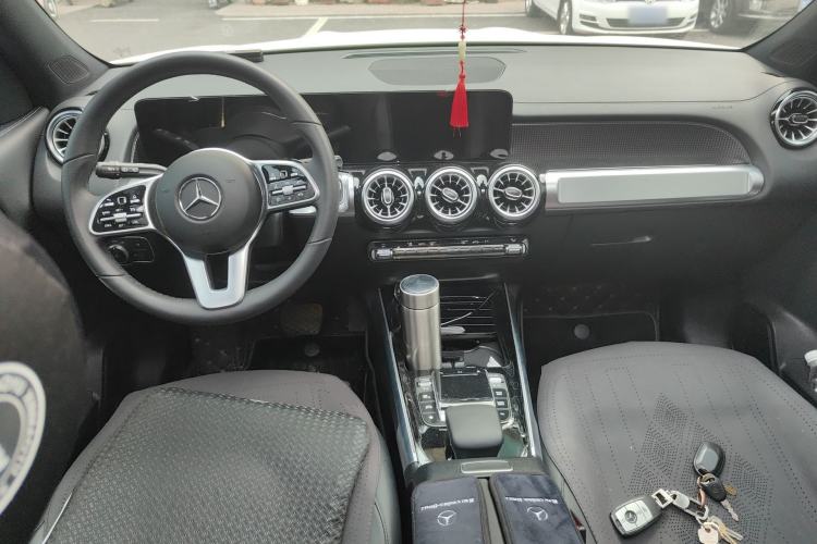 Used Mercedes-Benz GLB 2023 GLB 220 Fashion Model Center Console