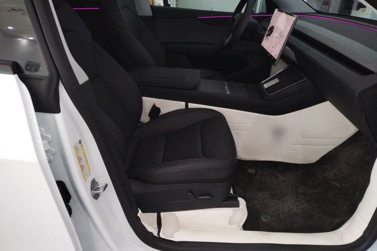 Used Tesla Model Y 2025 Rear-Wheel-Drive Version