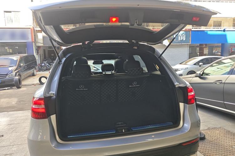 Used Mercedes-Benz GLC 2016 GLC 300 4MATIC Dynamic Model