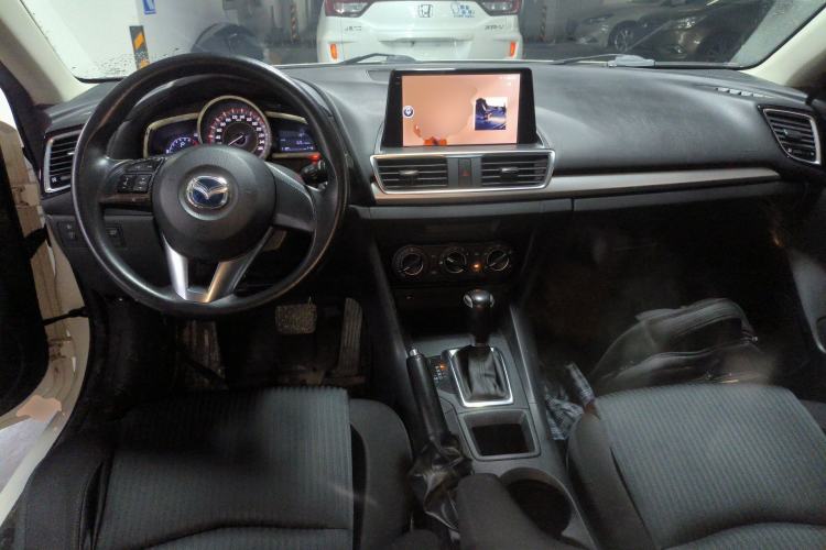 Used Mazda 3 Axela 2016 Sedan 1.5L Automatic Comfort Model Center Console