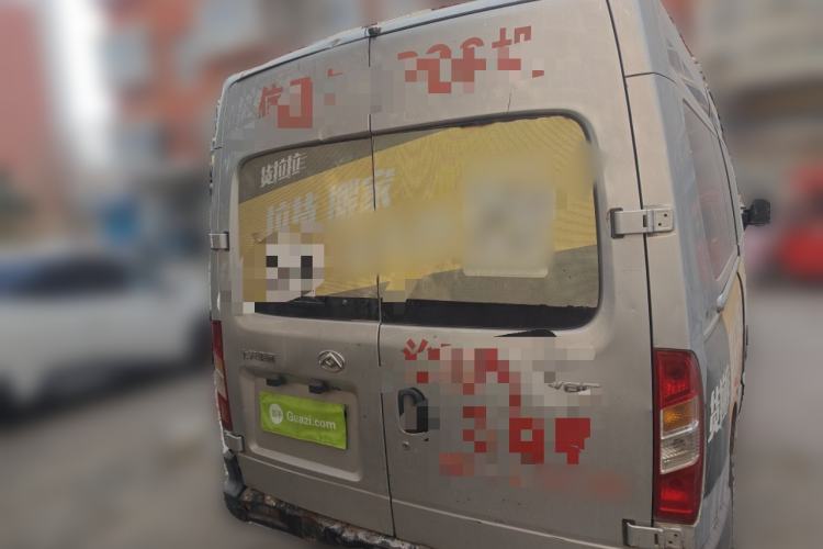 Used SAIC MAXUS Xintu V80 2019 2.5T Classic Model 6-Speed Manual Aotong Long Wheelbase Mid-Height 7-Seater