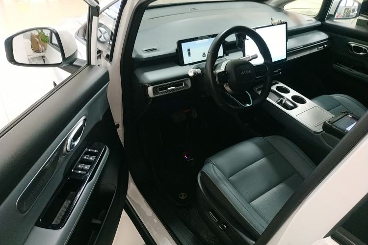 Used AION Y 2023 Younger Star Edition Driver Seat