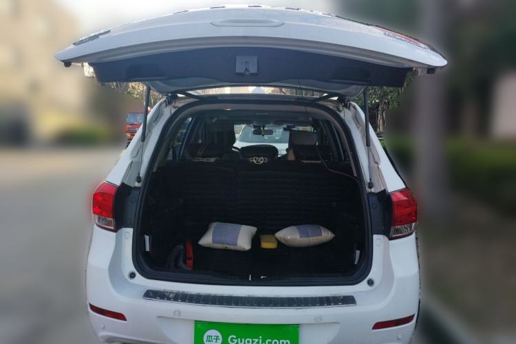 Used Haval H6 2015 Upgraded Model 1.5T Manual Two-Wheel Drive Elite Version
