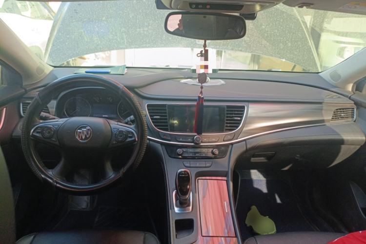 Used Buick LaCrosse 2022 652T Luxury Version Center Console