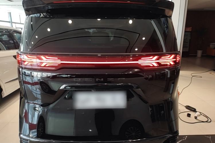 Used Denza D9 2022 DM-i 1040 Prestige Model Rear