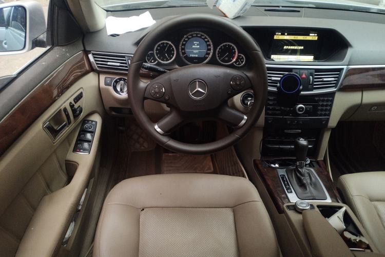 Used Mercedes-Benz E-Class 2010 E 260 L CGI Elegant Model