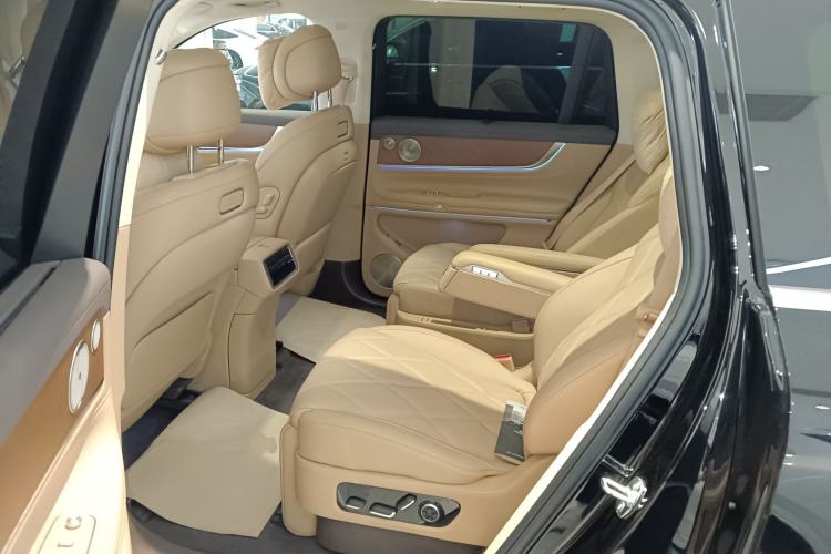 Used Hima AITO M9 2025 Extended-Range Ultra Version 52 kWh 6-Seater
