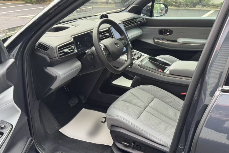 Used Nio ES8 2020 580 km Range Signature Edition Six-Seater Version Interior 1