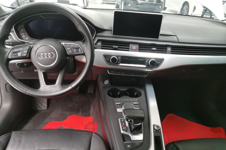 Used Audi A4L 2018 30th Anniversary Edition 40 TFSI Fashion Model
