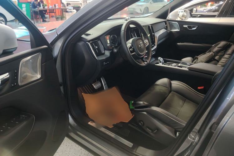 Used Volvo XC60 New Energy 2019 T8 E-Drive Hybrid Intelligent Luxury Sport Edition China V Standard