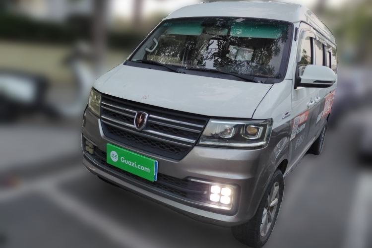 Used Jinbei New Hiace S 2021 1.5L Business-Grade Bus Non-Air-Conditioned Version China VI Standard SWC15M