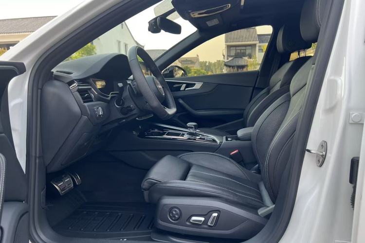 Used Audi A4L 2024 40 TFSI Luxury Dynamic Edition