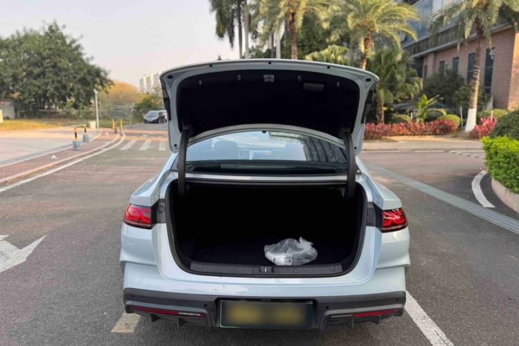 Used BYD Qin L 2025 DM-i Smart Drive 120KM Superior Model Trunk