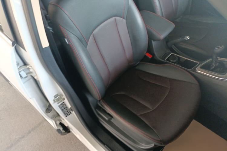 Used Baojun 560 2016 1.8L Manual Luxury Edition