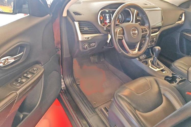 Used Jeep Cherokee 2016 2.4L Leading Edition