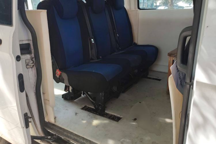 Used Ford Transit 2017 2.0T Diesel Multi-Function Commercial Vehicle Mid-Drive Mid-Roof China V Standard