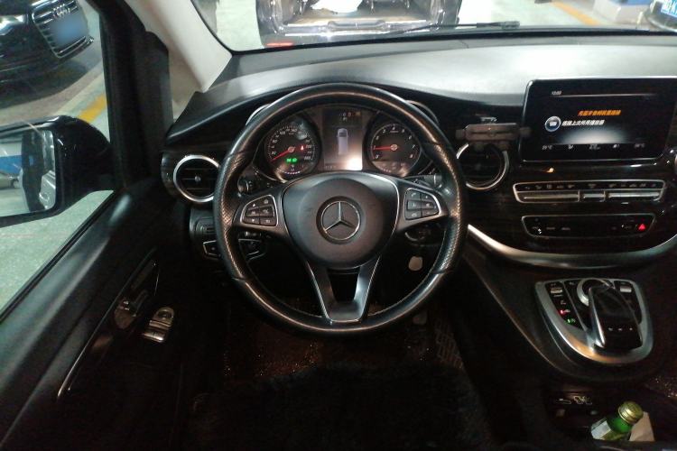 Used Mercedes-Benz V-Class 2017 V 260 Avantgarde Edition