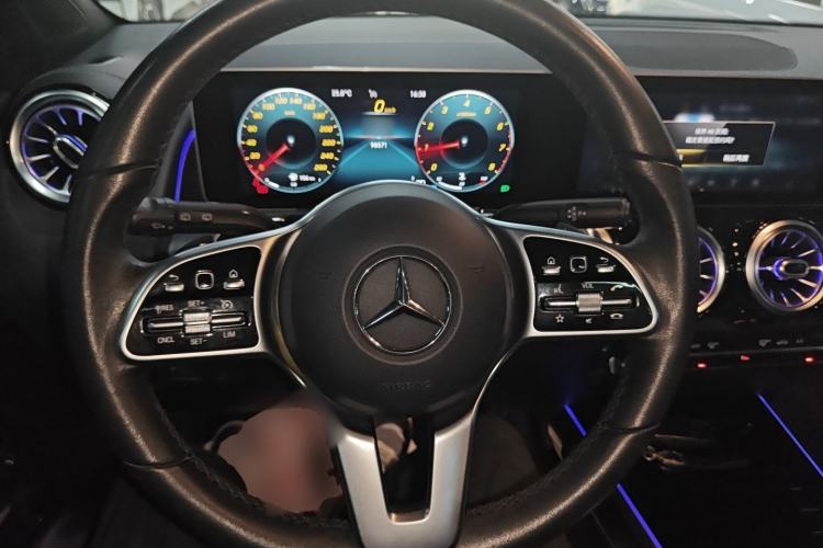 Used Mercedes-Benz GLB 2020 GLB 200 First Edition Special Version Steering Wheel