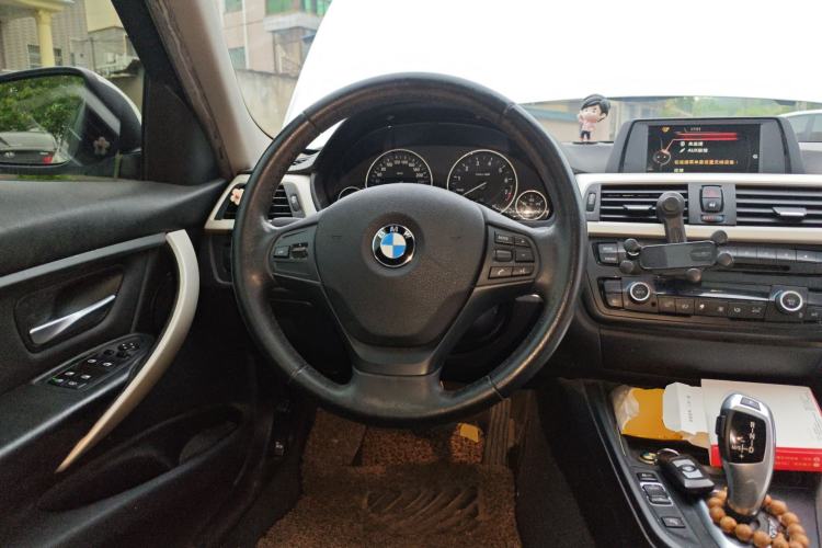Used BMW 3 Series 2015 320Li Luxury Edition Fashion Model Steering Wheel