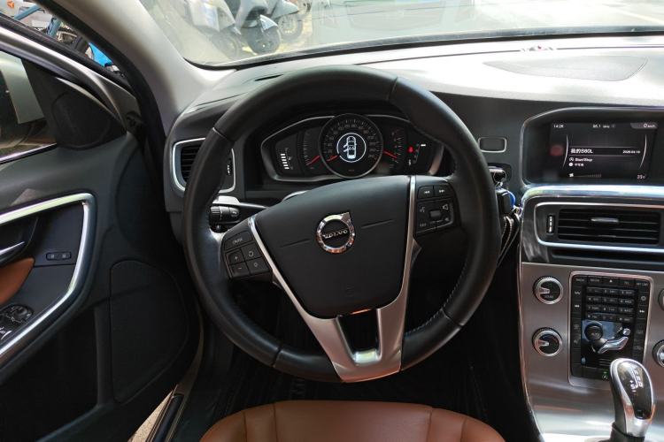 Used Volvo S60 2019 S60L Facelift T5 Intelligent Advanced Edition
