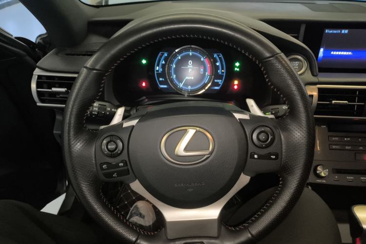 Used Lexus IS 2015 200t F SPORT
