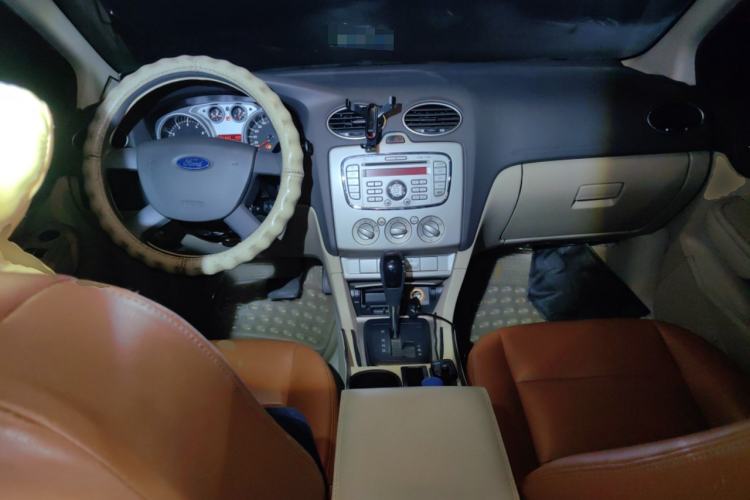 Used Ford Focus 2013 Sedan Classic 1.8L Automatic Base Model
