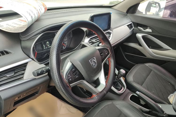 Used Baojun 510 2017 1.5L Manual Fashion Model Steering Wheel