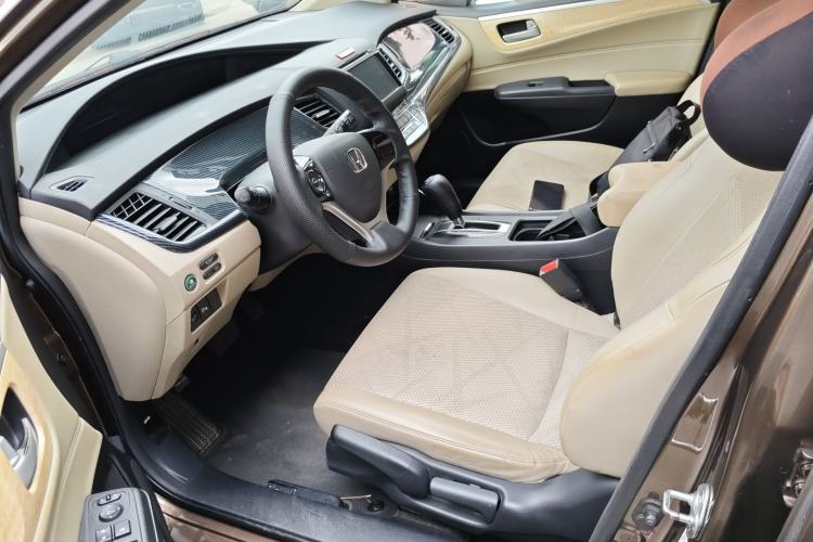 Used Honda Jade 2013 1.8L automatic Comfort version 5 seats Left Front Seat