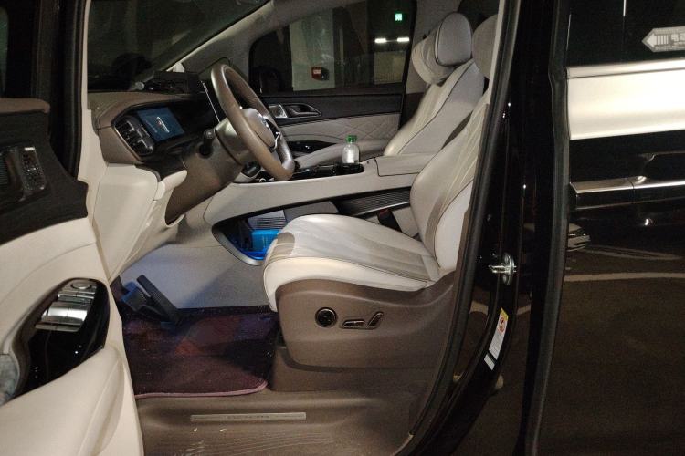 Used Denza D9 2022 DM-i 970 Four-Wheel Drive Prestige Model