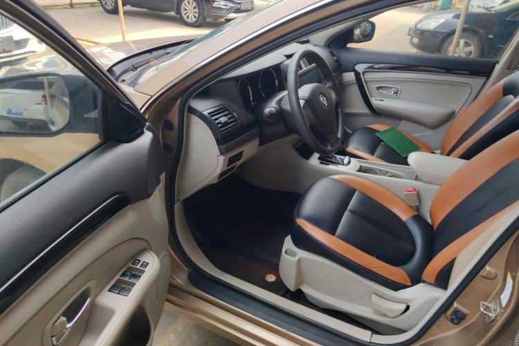 Used Dongfeng Aeolus A60 2016 1.6L Automatic Luxury Model
