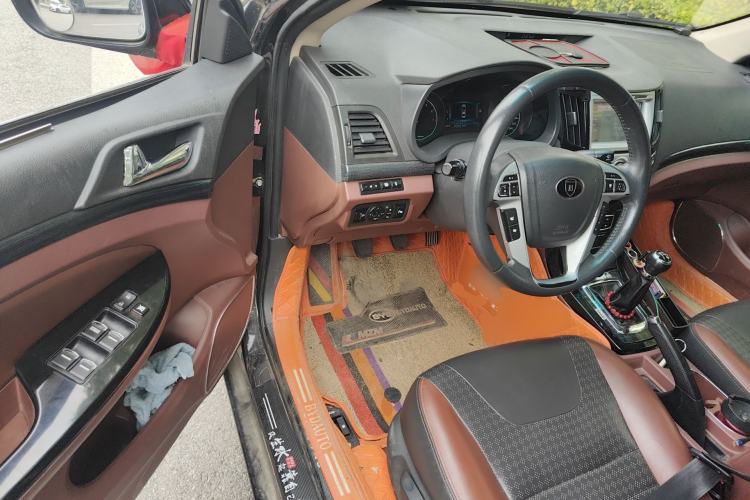 Used BYD Surui 2015 1.5L Manual Luxury Model Driver Seat