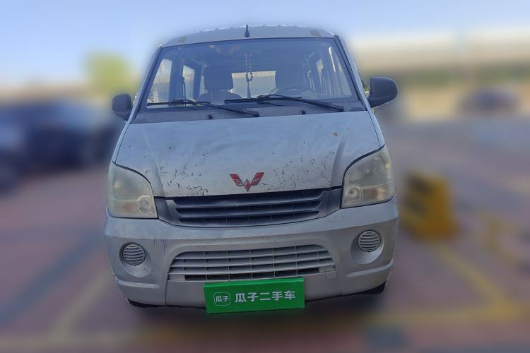 Used Wuling Zhiguang 2010 1.0L New Version Practical Short-Body L2Y Front
