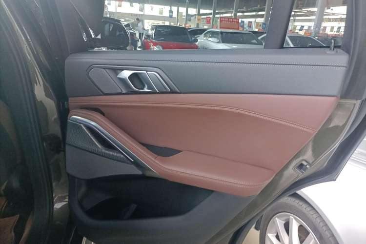 Used BMW X6 2020 xDrive40i Luxury Model with M Sport Package